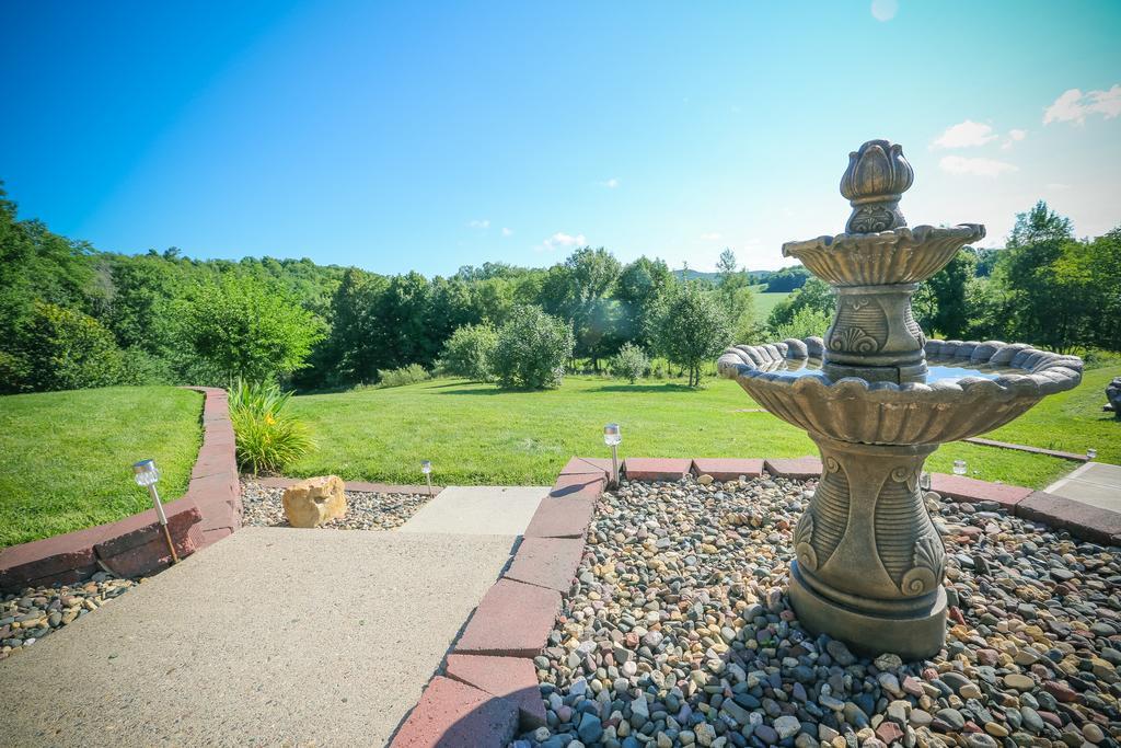 The Meier Inn, A Country Bed & Breakfast Boyceville 외부 사진