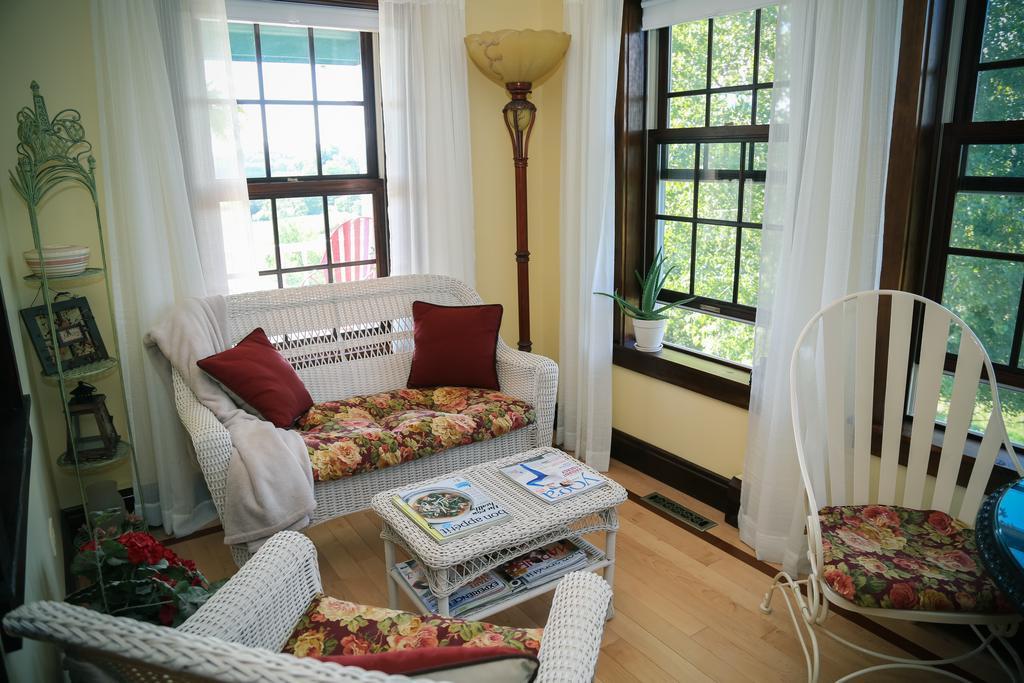 The Meier Inn, A Country Bed & Breakfast Boyceville 외부 사진
